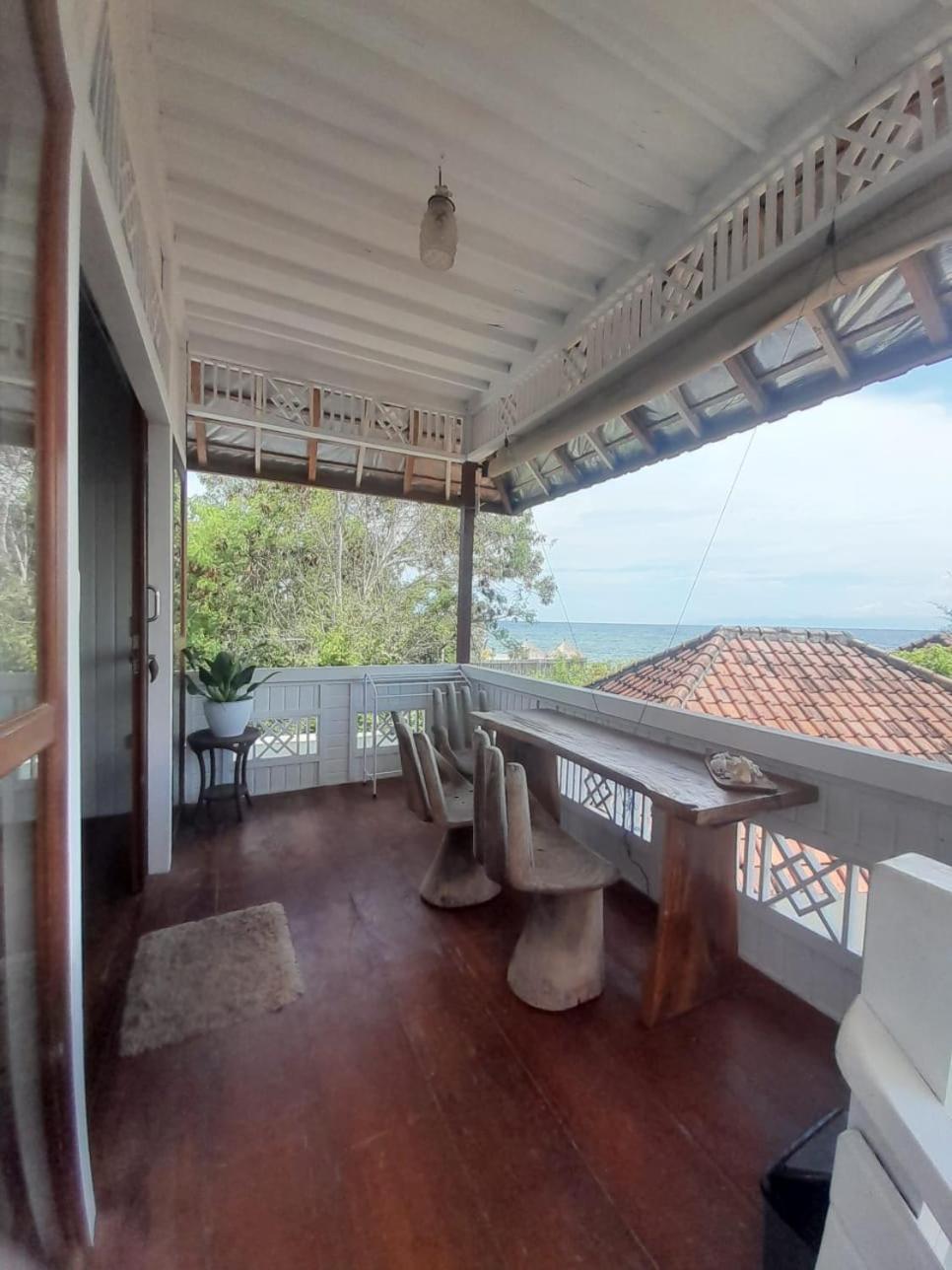 The High Dive Gili Gede By Ultimate Resorts Exterior photo